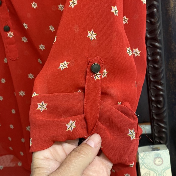 a.n.a A New Approach Petite red and gold blouse - Picture 5 of 11